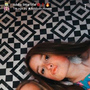 Meet your Posher, Charlotte